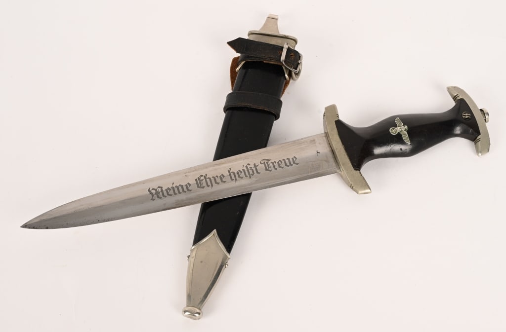 WWII NAZI GERMAN SS DAGGER 120/34 VERTICAL HANGER (1 of 7)