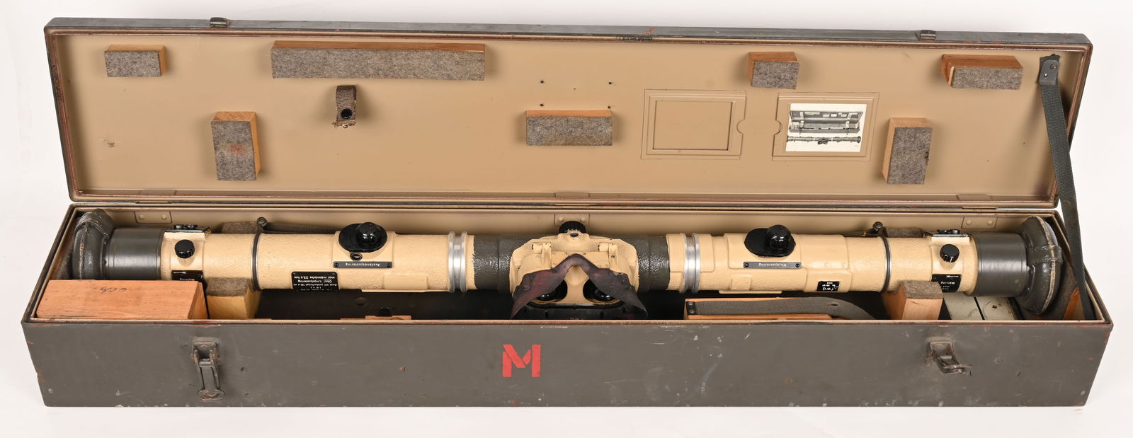 WWII NAZI GERMAN EM34 RANGEFINDER CASED WW2: A complete cased wartime EM34 or Entfernungsmesser 34 in near mint condition. These were issued with all sorts of artillery pieces and machine guns. They were used to zero in these heavy weapons to sh