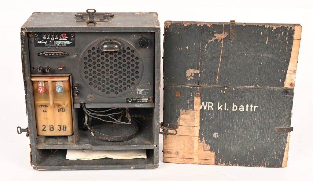 WWII NAZI TROOP ENTERTAINMENT RADIO WR kl. battr (1 of 6)