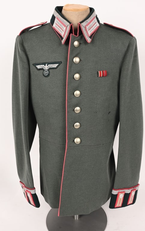 WWII NAZI GERMAN ARMY 33rd PANZER WAFFENROCK WW2: Private purchase field-gray wool construction M35 dress tunic features a vertical eight button front closure with single metal hook and eye positioned at the forward neckline and a lay down blue/green