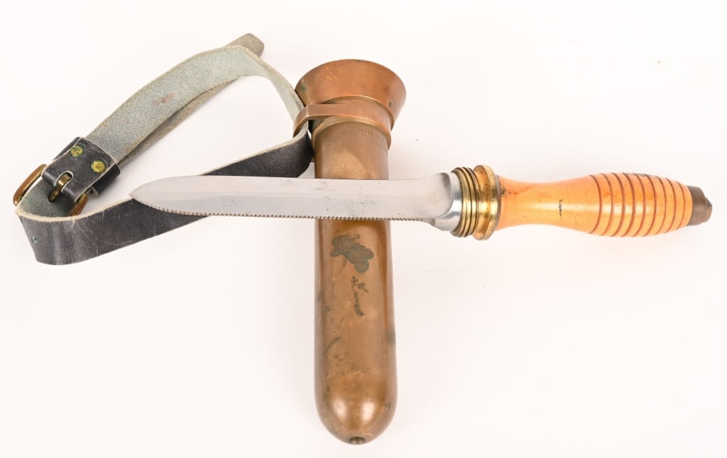 WWII US NAVY DIVE KNIFE MORSE DIVING EQUIPMENT CO. (1 of 4)