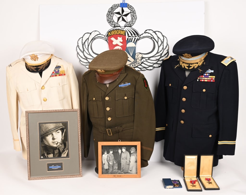 NAMED WWII & KOREAN WAR UNIFORM & MEDAL LOT (1 of 20)