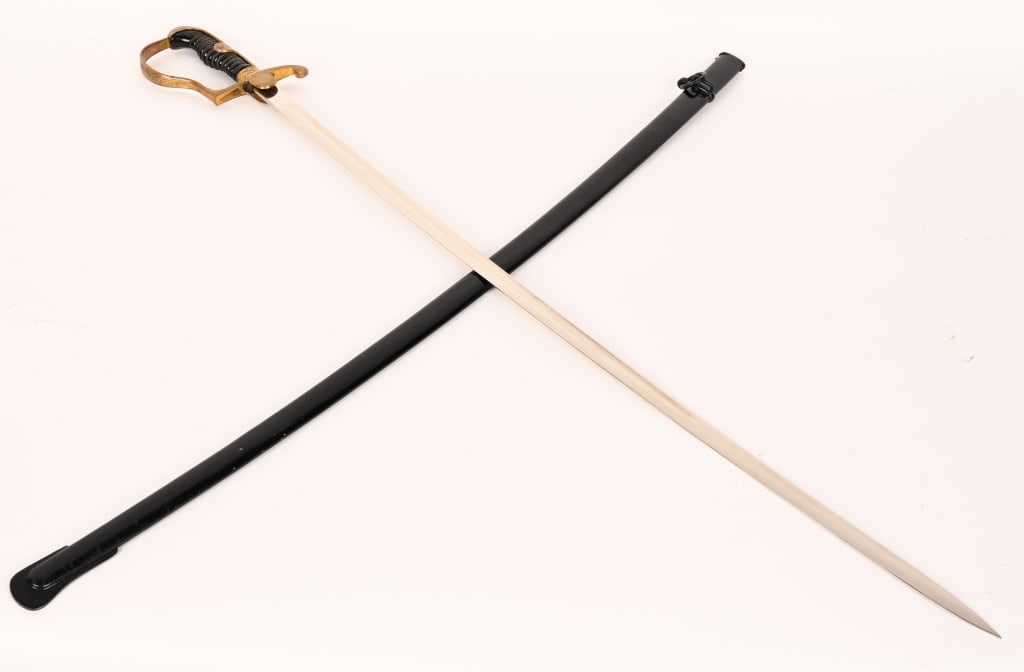 WWII NAZI GERMAN OFFICERS DOVEHEAD SWORD BY KLASS (1 of 12)