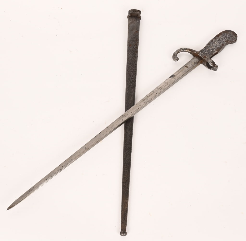 UNUSUAL SWORD MODIFIED FRENCH M. 1874 BAYONET (1 of 5)