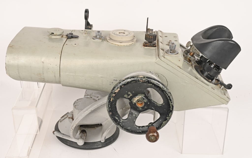 SOVIET UNION BIG EYE NAVAL BINOCULARS W YOKE (1 of 8)