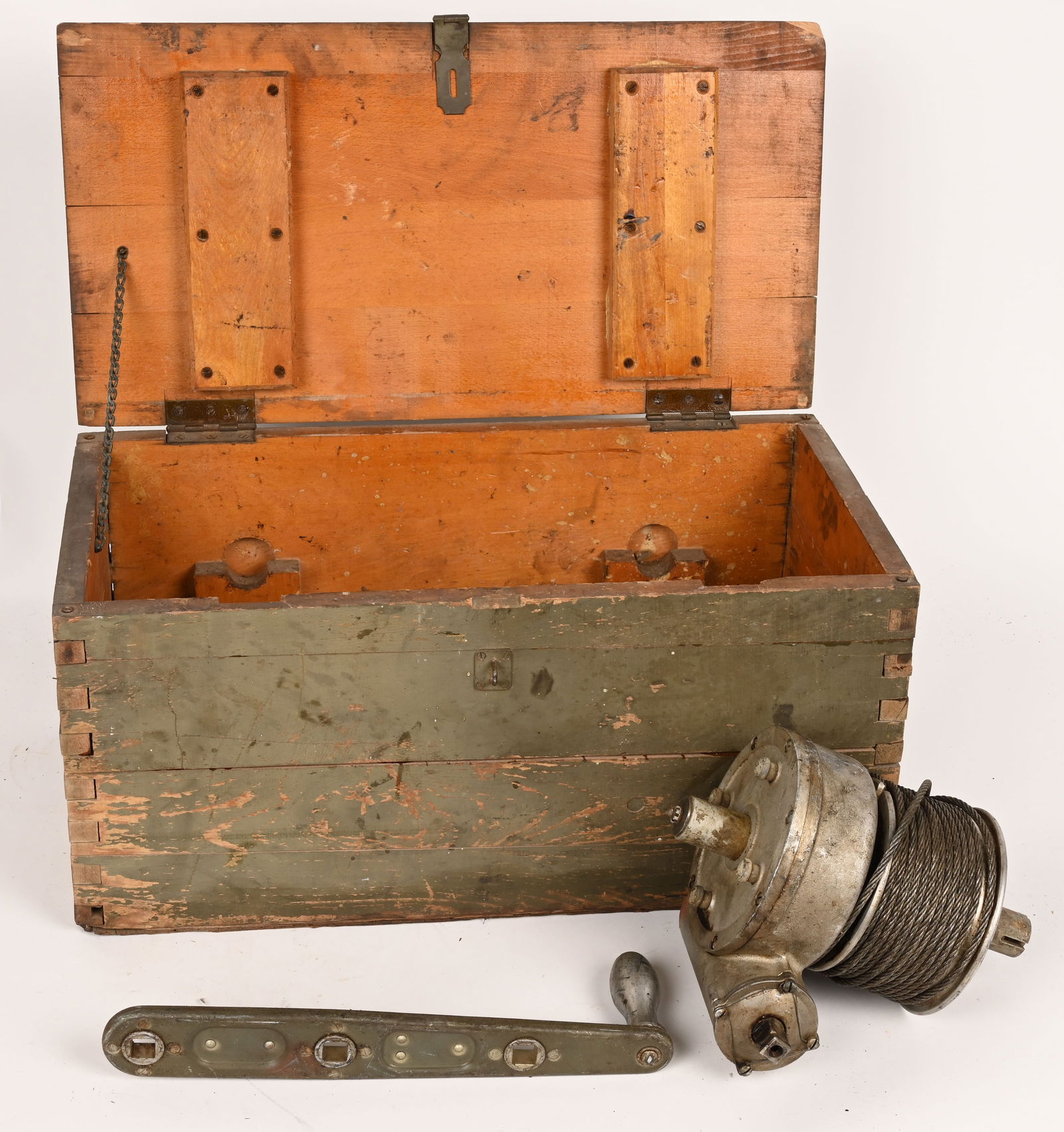 WWII US ARMY AIR CORPS PORTABLE BOMB WINCH USAAF (1 of 4)