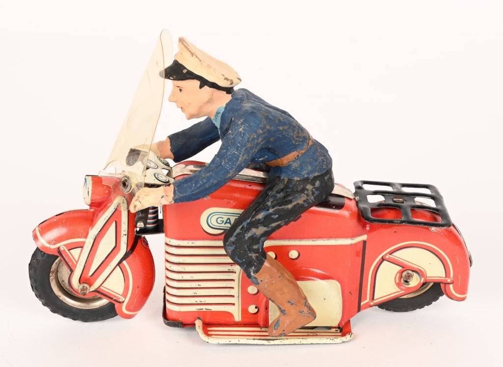 GAMA US ZONE GERMANY WINDUP POLICE MOTORCYCLE (1 of 5)