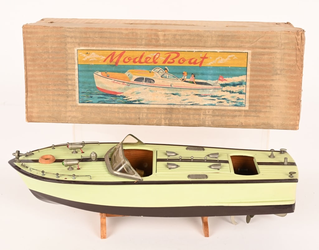 JAPAN BATTERY OP WOODEN SPEED BOAT w/ BOX: All original battery operated Wooden Speed Boat. Very nice double cockpit design. Looks never played with. Comes with stand. Boxed 16" Excellent