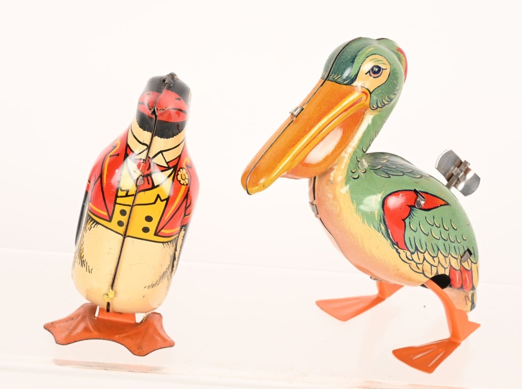 2- CHEIN TIN WINDUP PELICAN & PENGUIN (1 of 5)