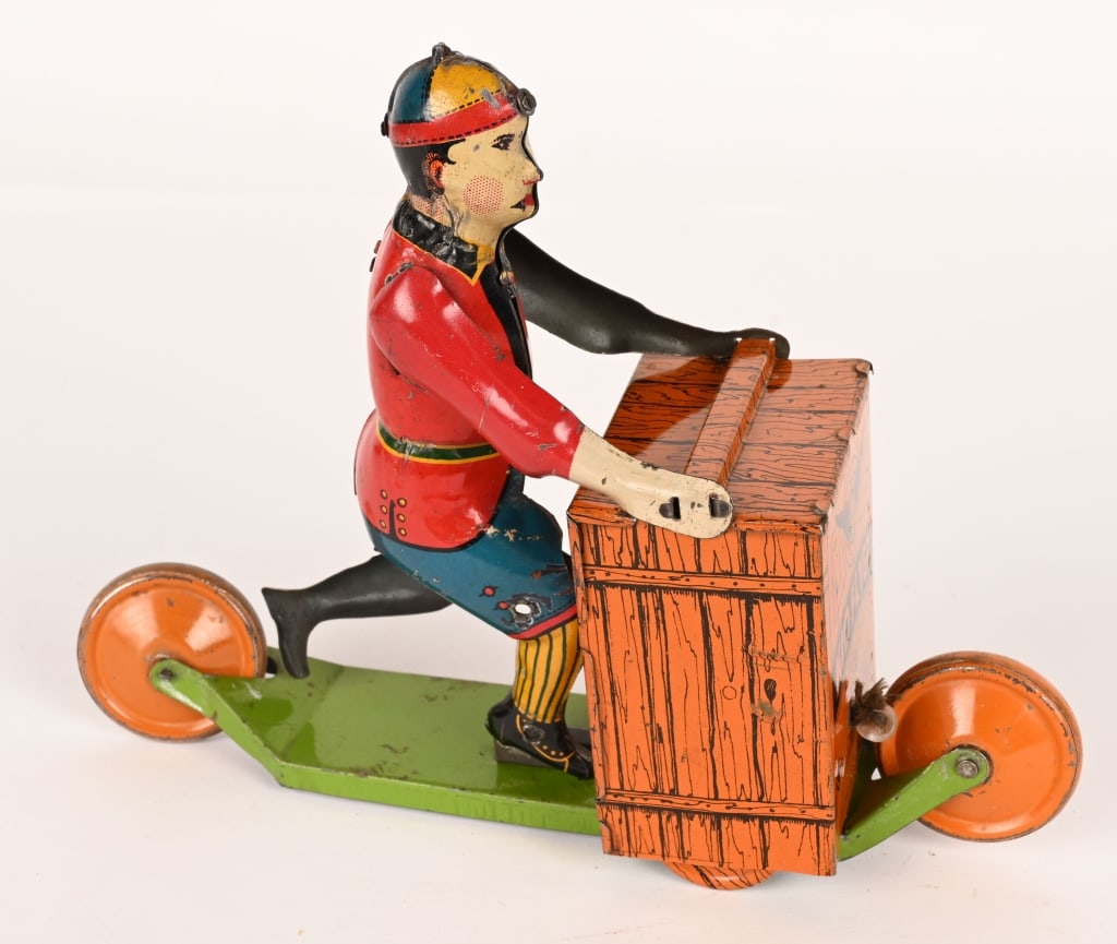 B&R TIN WINDUP KID FLYER - 4