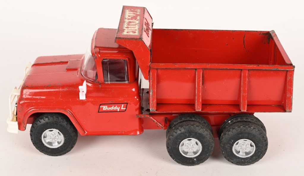 BUDDY L HYDRAULIC DUMP w/ TANDEM REAR WHEELS: All original with some wear. 13" Very Good