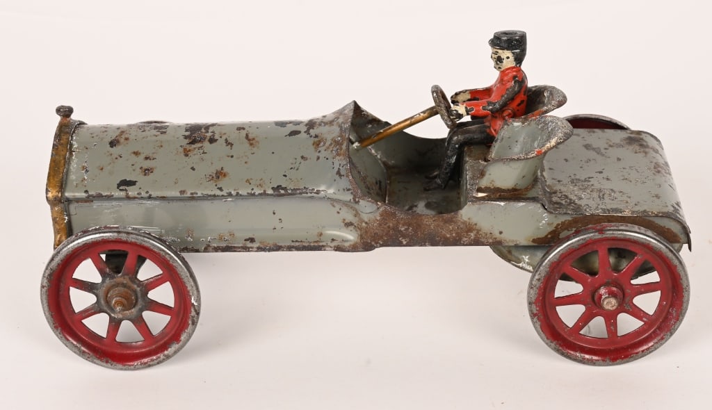 WILKINS WINDUP RACE CAR (1 of 5)