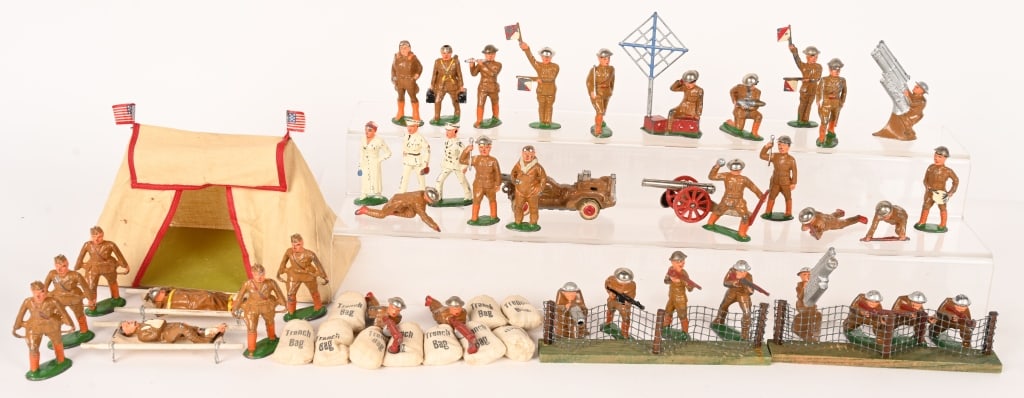 LEAD SOLDIERS & ACCESSORIES, 4 w/ FOLDING RIFLES (1 of 10)