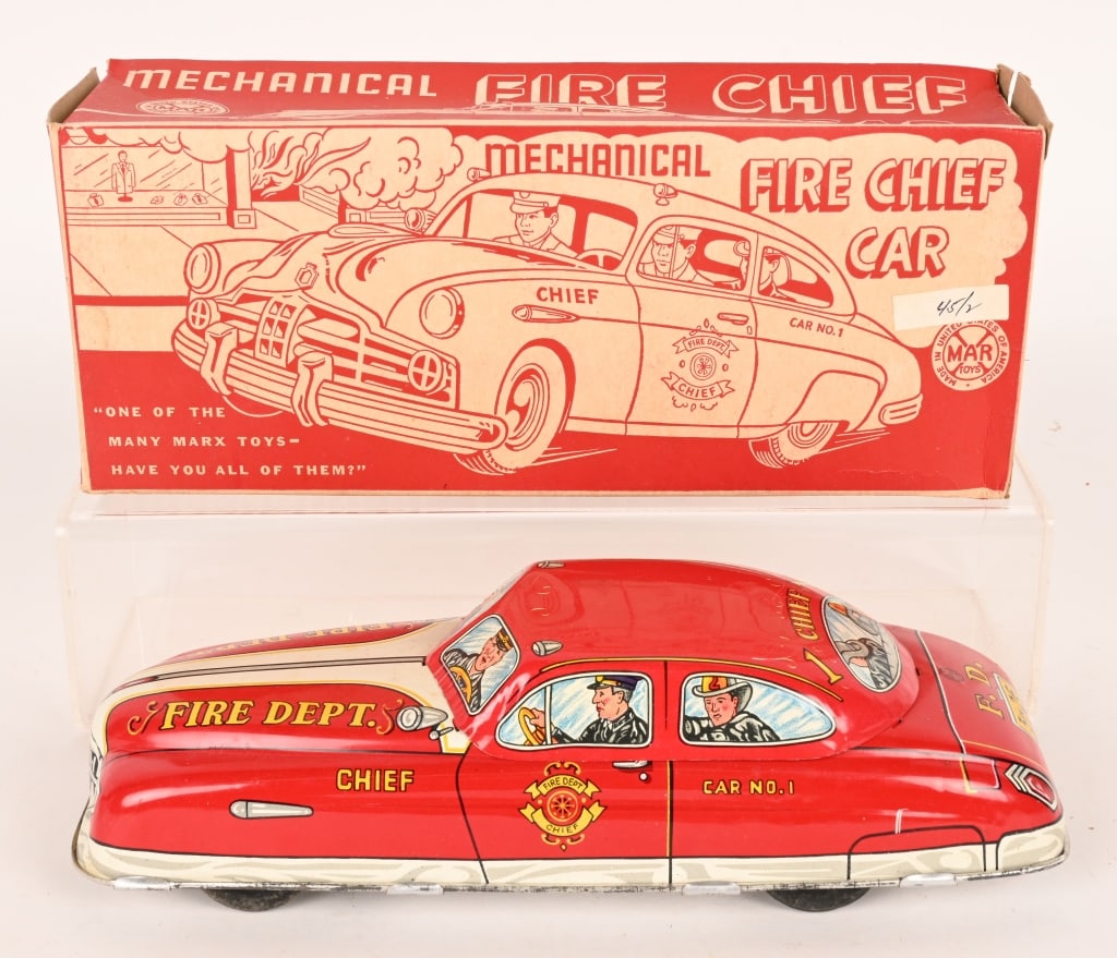 MARX TIN WINDUP FIRE CHIEF CAR w/ BOX (1 of 8)