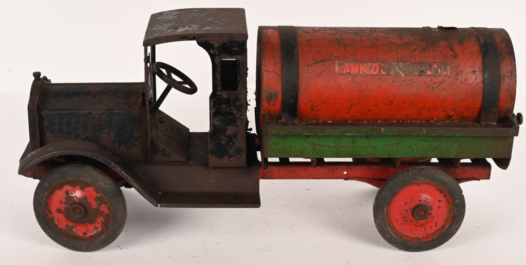 KEYSTONE PACKARD TANK DEPARTMENT TRUCK: All original as found condition. Missing tank cap. Should clean to a better example. Hard to find truck. 24" AS-IS