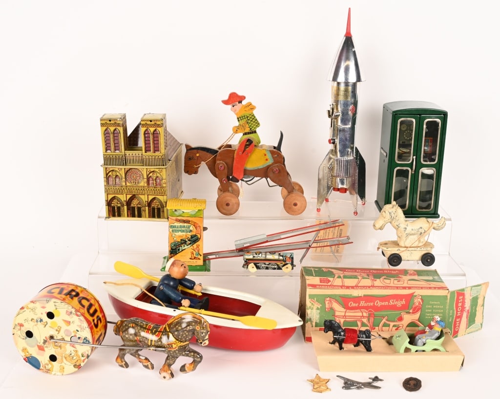 LOT OF VINTAGE TIN TOYS & MORE: Nice lot of vintage Tin Toys and More. AS-IS Provenance: Don Hultzman Collection