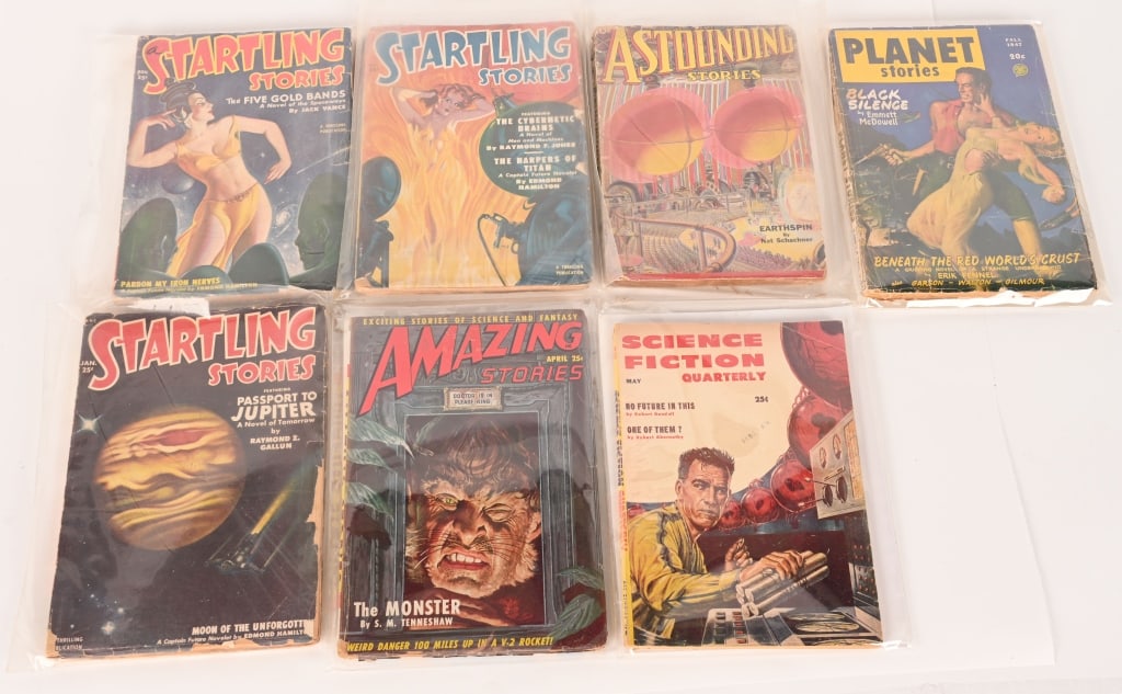 7- VINTAGE PULP COMIC BOOKS (1 of 5)