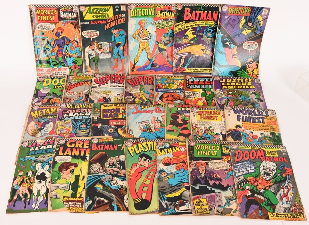 50+ VINTAGE SUPERHERO COMIC BOOKS (1 of 14)
