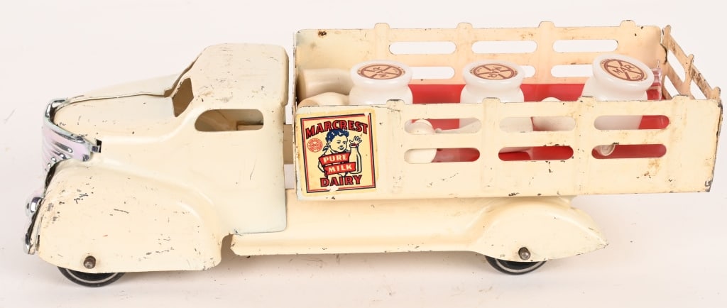 MARX MARCREST DAIRY TRUCK (1 of 5)