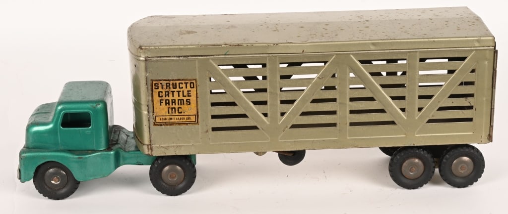 STRUCTO CATTLE FARM SEMI TRUCK: All original with decent paint and decals. 21" Very Good-Excellent