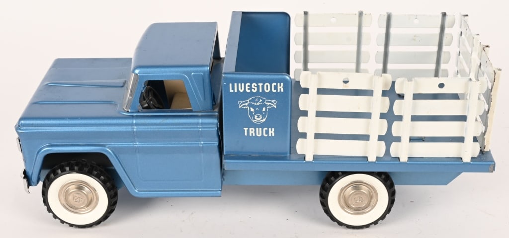 STRUCTO LIVESTOCK STAKE BED TRUCK (1 of 5)