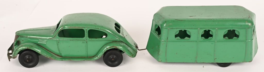 KINGSBURY WINDUP COUPE & TRAVEL TRAILER: All original set in clean condition. Windup works. 24" Excellent