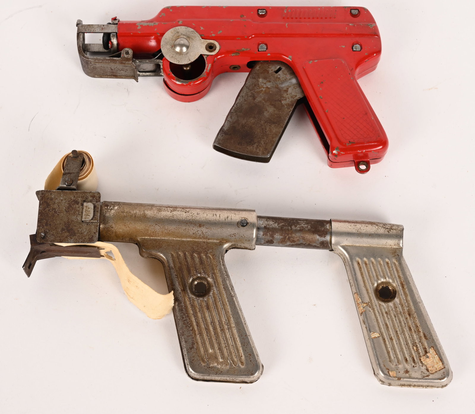 2- FUTURISTIC METAL PAPER PISTOLS (1 of 3)