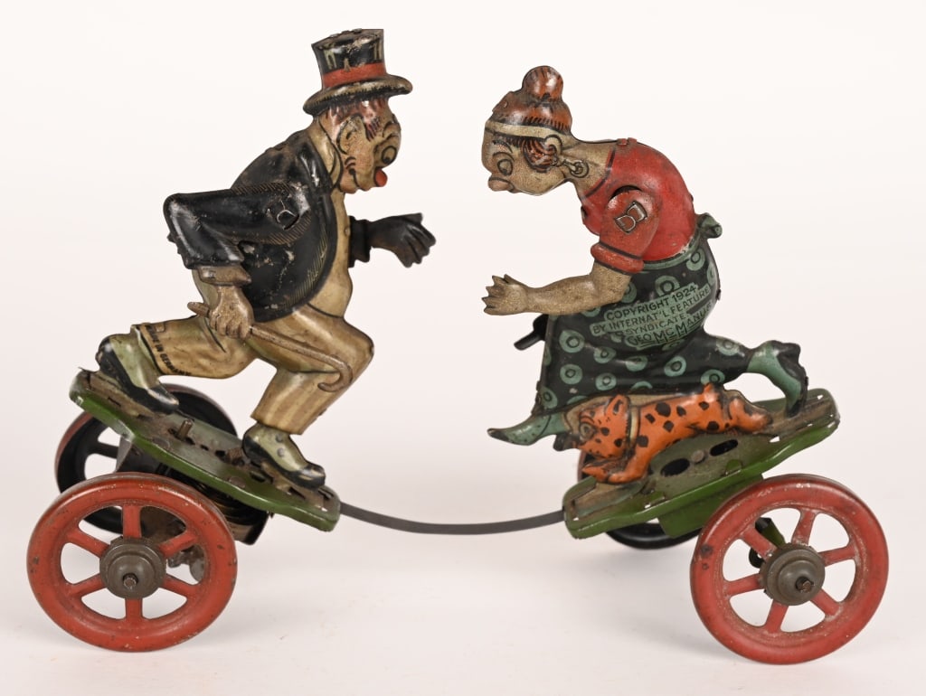 NIFTY TIN WINDUP MAGGIE & JIGGS: All original and in great condition. Windup works. 7" Excellent