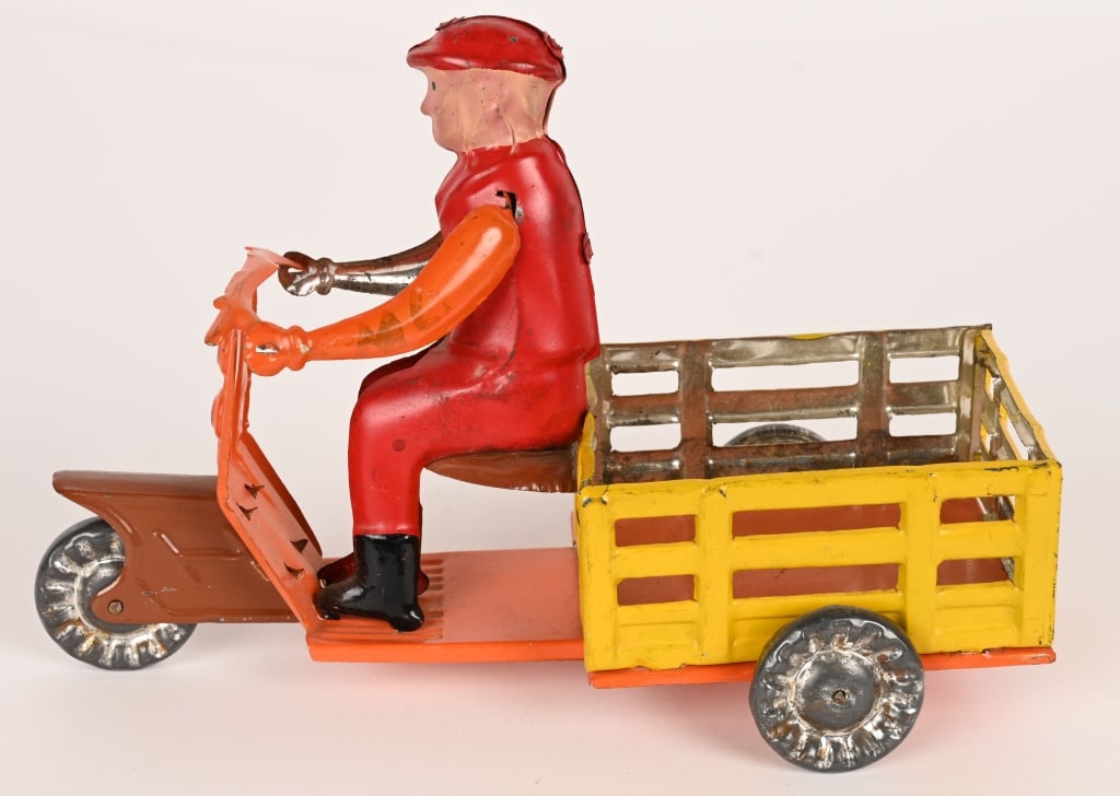 ARGENTINA TIN DELIVERY SCOOTER (1 of 5)