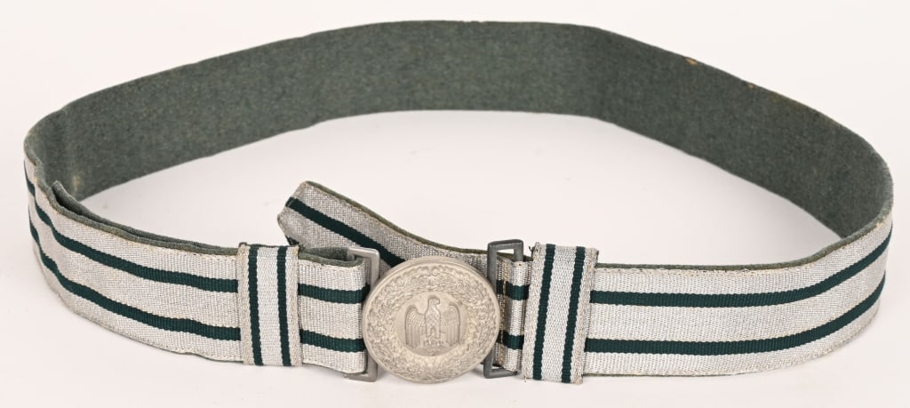 WWII NAZI OFFICER'S BROCADE BELT & BELT BUCKLE WW2: Nice quality, roughly 46mm wide, 100cm long, bright, silver/aluminum brocade belt. The belt comes with a two piece die stamped aluminum construction, circular belt buckle. The buckle features a highly