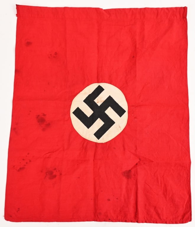WWII NAZI GERMAN NSDAP SMALL FLAG / BANNER WW2: WWII NSDAP flag measures 16 X 20 inches and is double sided with a printed swastika. Probably one of the most recognizable pieces of insignia associated with the Nazi regime is the swastika flag. Util