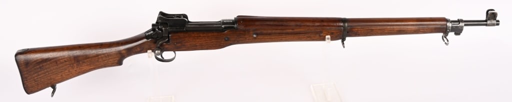 WINCHESTER MODEL 1917 BOLT ACTION RIFLE 30-06: SERIAL NUMBER: 473185. BARREL: 26". CALIBER: .30-06. MANUFACTURED: 1917 - 1919. Receiver made spring of 1918. Barrel is marked "W/(flaming bomb) 0-18". No import marks found. "flaming bomb" proof on t