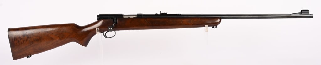 WINCHESTER MODEL 43 BOLT ACTION RIFLE IN 218 BEE. (1 of 11)
