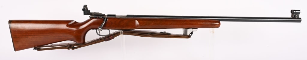 REMINGTON MODEL 513-T MATCH MASTER IN 22 LR.: SERIAL NUMBER : 134740 BARREL 27". CALIBER 22 LONG RIFLE. The Remington Model 513-T Match master is a bolt action rifle, manufactured from 1940 to 1968. Since the rifle was designed for target