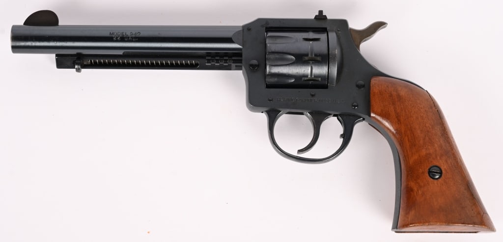 H&R MODEL 949 DOUBLE ACTION REVOLVER (1 of 8)
