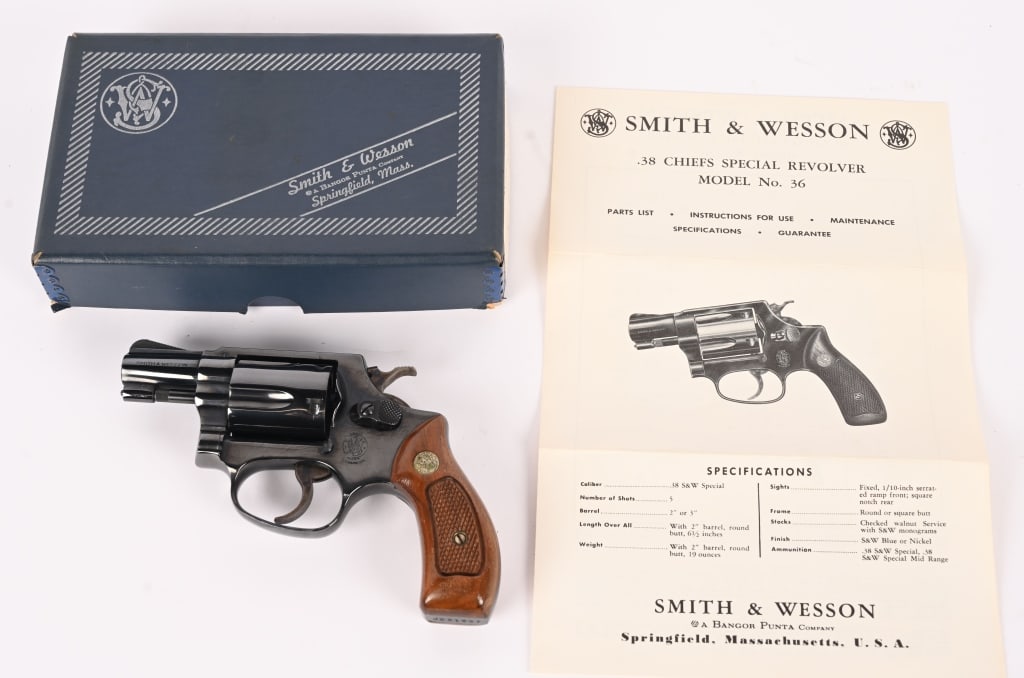 BOXED SMITH AND WESSON MODEL 36 SNUB NOSE 38 SPL. (1 of 8)