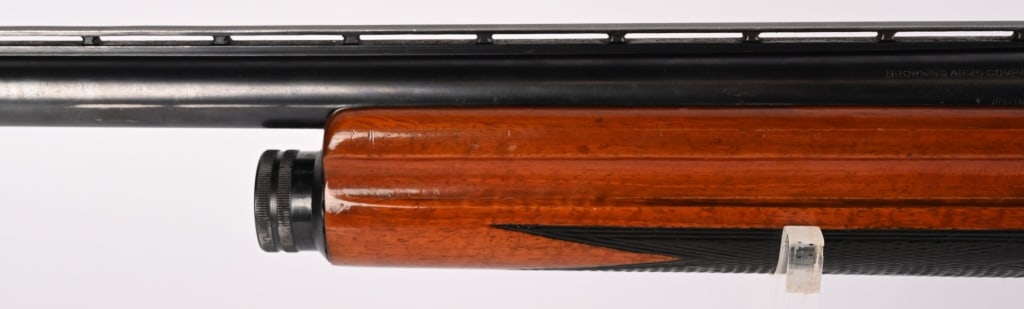 BROWNING LIGHT TWELVE SEMI AUTOMATIC SHOTGUN - 11