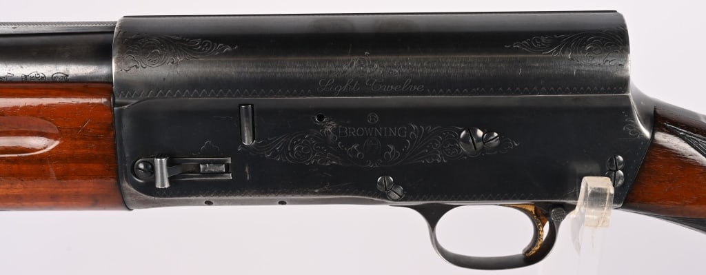 BROWNING LIGHT TWELVE SEMI AUTOMATIC SHOTGUN - 8
