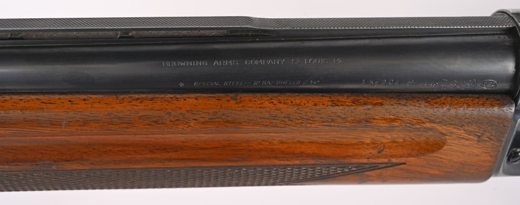BROWNING LIGHT TWELVE SEMI AUTOMATIC SHOTGUN - 11