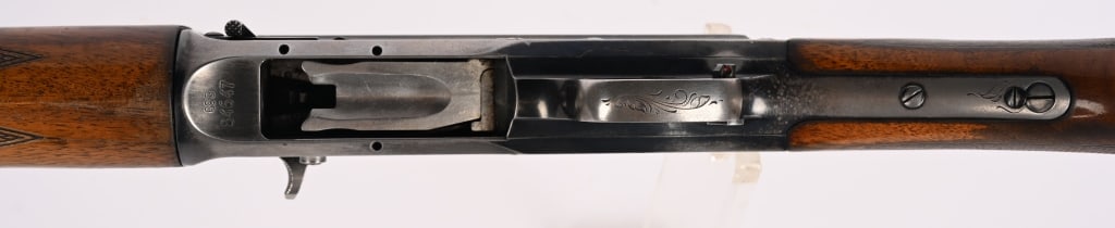 BROWNING LIGHT TWELVE SEMI AUTOMATIC SHOTGUN - 12