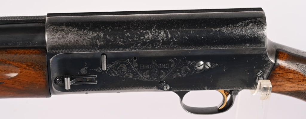 BROWNING LIGHT TWELVE SEMI AUTOMATIC SHOTGUN - 7