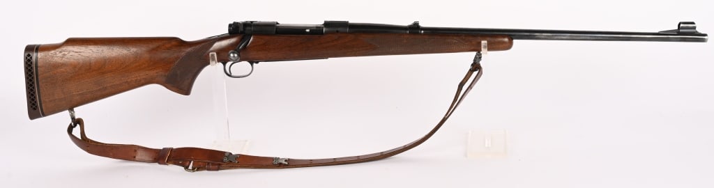 PRE 64 MODEL 70 BOLT ACTION .257 ROBERTS RIFLE (1 of 14)