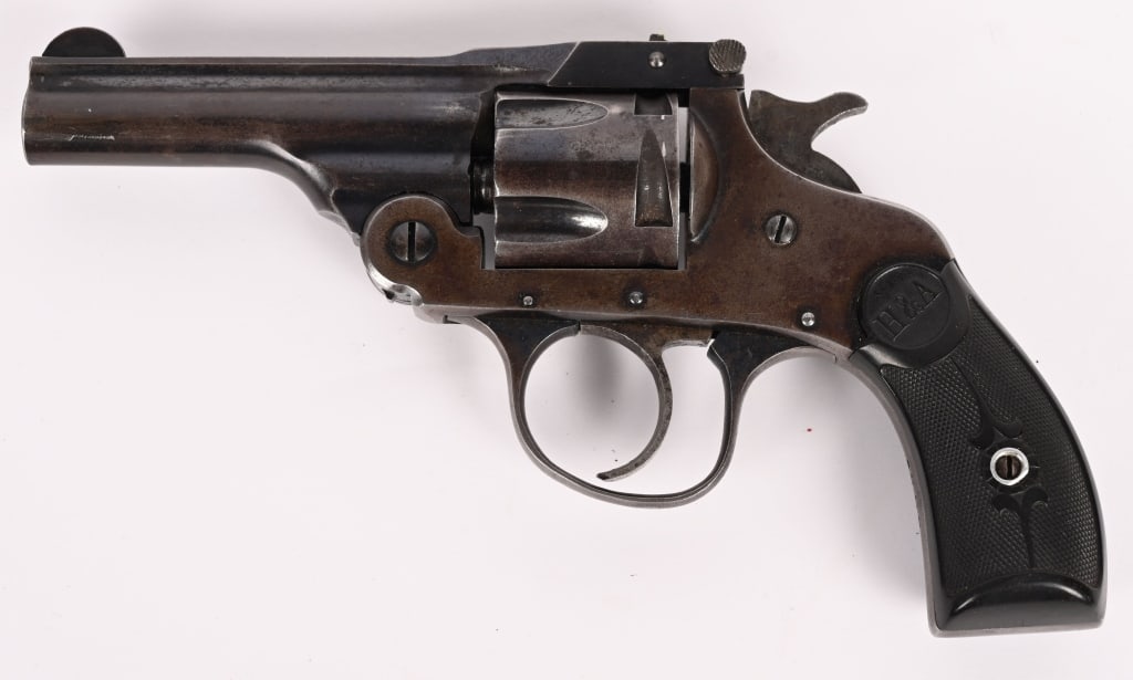 HOPKINS & ALLEN TOP-BREAK REVOLVER: SERIAL NUMBER: 4208. BARREL: 3 1/4". CALIBER: .38 S&W. Hopkins & Allen (H&A) top-break revolvers were popular, affordable self-defense handguns produced in the late 19th and early 20th centuries,