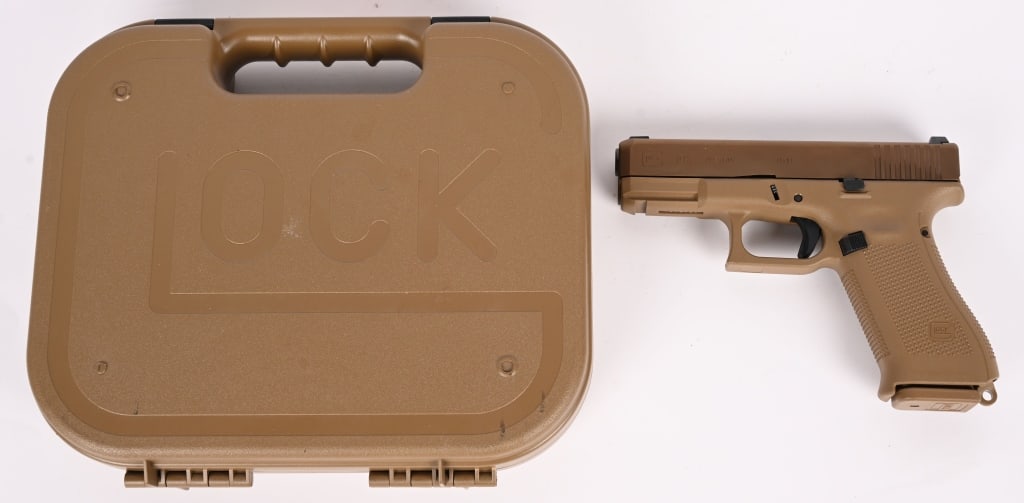 GLOCK MODEL 19X SEMI AUTO PISTOL IN 9MM LUGER (1 of 9)