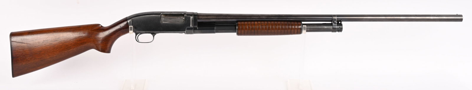 1957 WINCHESTER MODEL 12 SLIDE ACTION SHOTGUN (1 of 10)