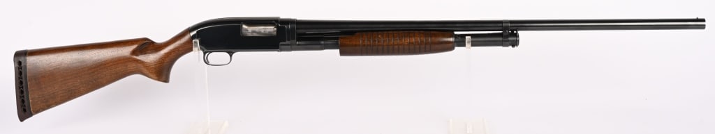 1958 WINCHESTER MODEL 12 SLIDE ACTION SHOTGUN (1 of 11)