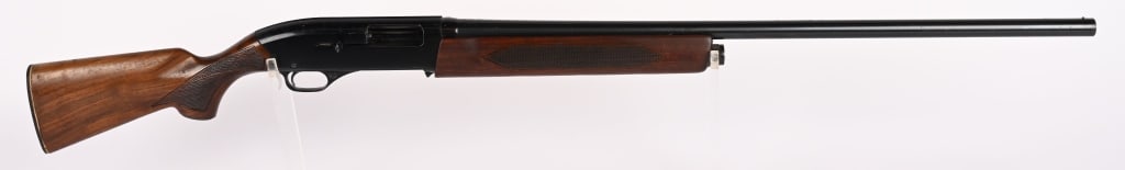 WINCHESTER 1400 MKII SEMI AUTOMATIC SHOTGUN (1 of 12)