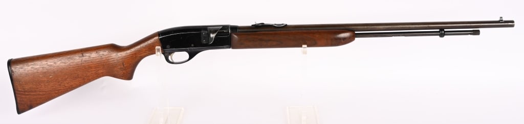 REMINGTON SPEEDMASTER MODEL 552 SEMI AUTO RIFLE (1 of 11)
