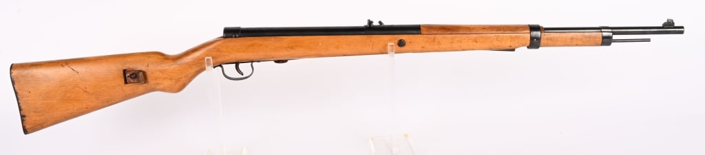 PRE WWII EARLY MODEL DIANA MODEL 30 AIR RIFLE: SERIAL NUMBER: NSN. BARREL: 19 1/2". CALIBER: 4.4MM LEAD BALL. This is an amazing vintage Diana model 30. It features a spring-pistol power plant, hardwood stock with sling, lever actuated tap for