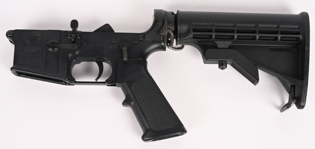 BUSHMASTER XM-15 COMPLETE LOWER AR15 (1 of 6)
